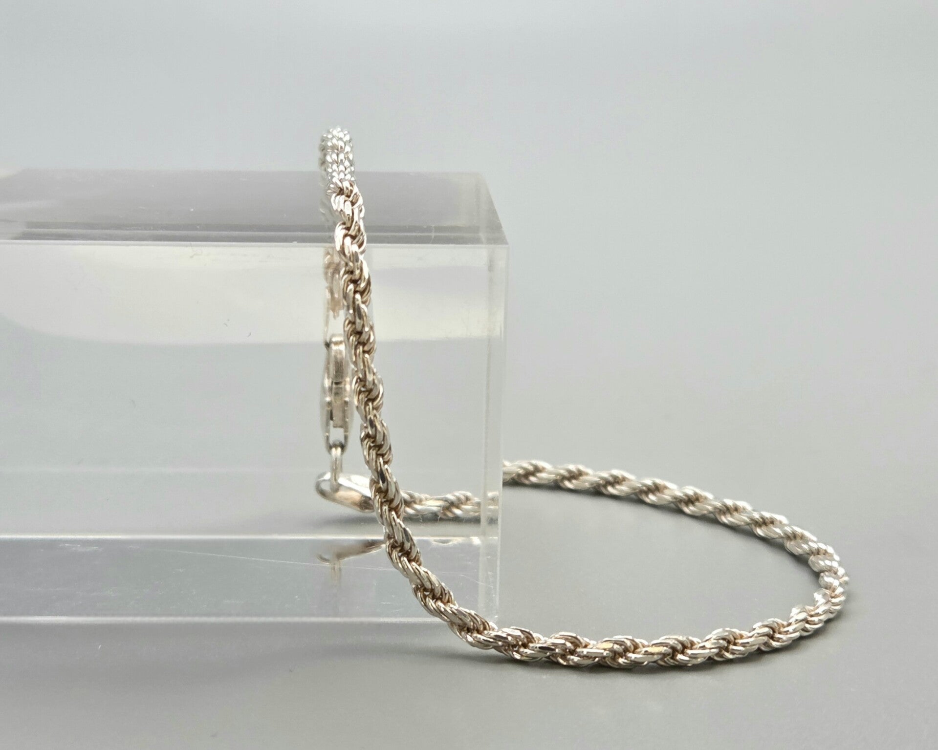 Zilveren rope/koord armband. 2026/293.