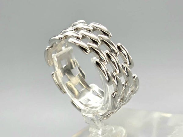 Zilveren ring met gevlochten schakel. 2026/342