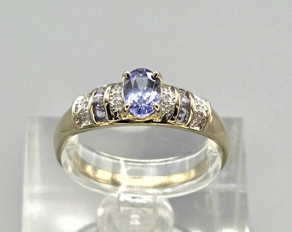 Vintage ring met edelsteen tanzaniet en diamant. 2026/343