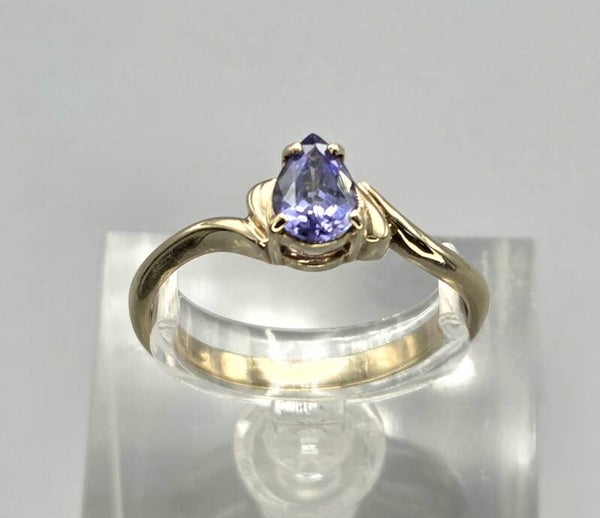 Vintage ring met edelsteen tanzaniet. 2026/341