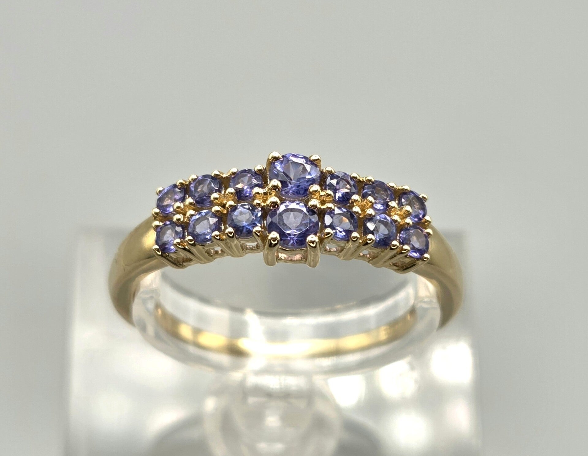 Vintage ring met edelsteen tanzaniet. 2026/357