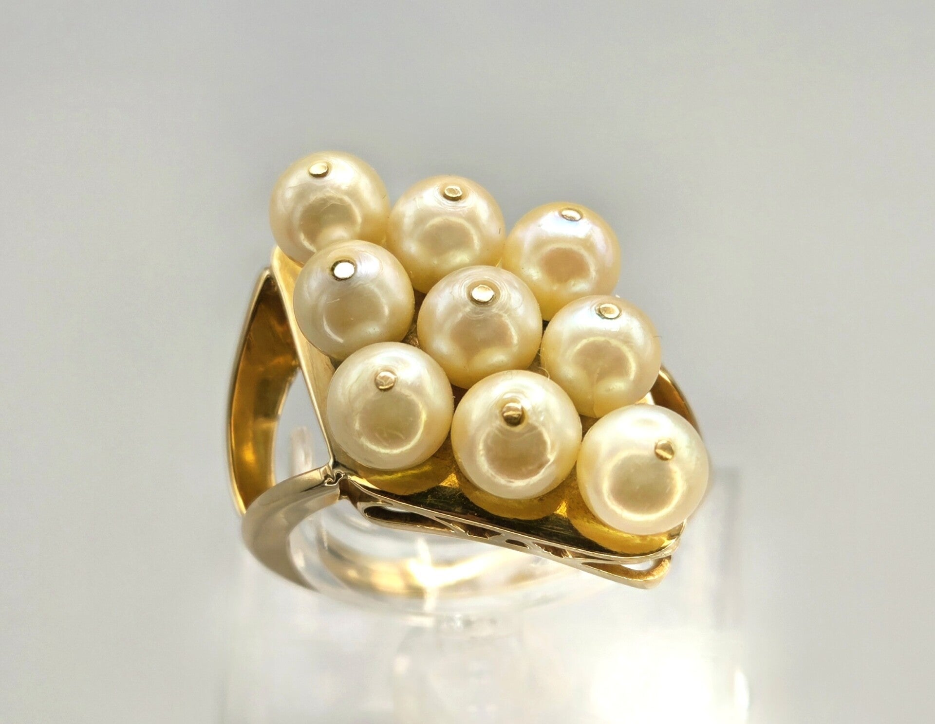 Vintage cocktailring met  parel. 2026/349