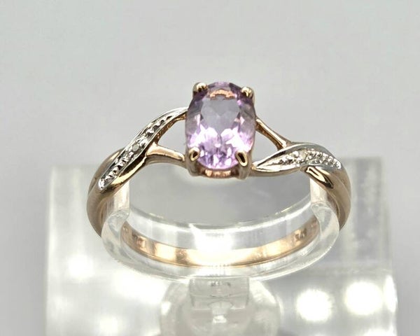 Vintage ring met edelsteen amethist en diamant. 2026/389