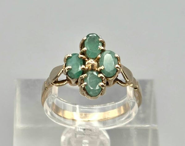 Vintage ring met edelsteen smaragd. 2026/386