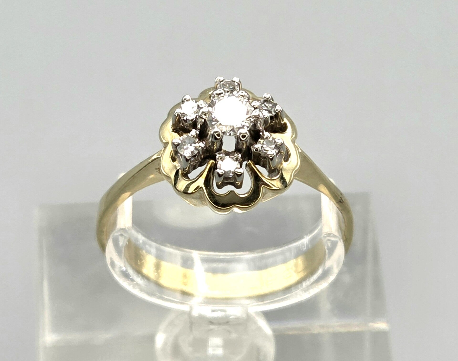 Vintage bi-color solitair design ring met diamant. Ca: 0.25 ct. 2026/422