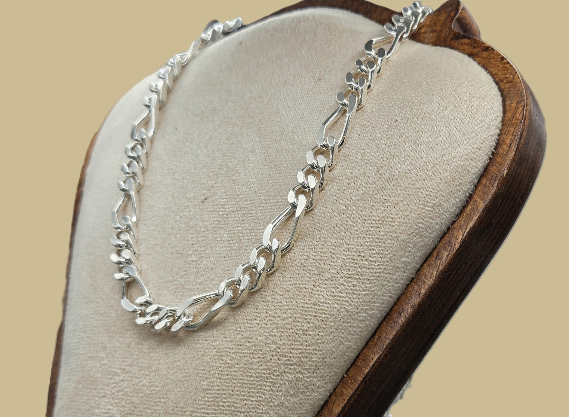 Zilveren figaro ketting met lobsterslot. 2026/415