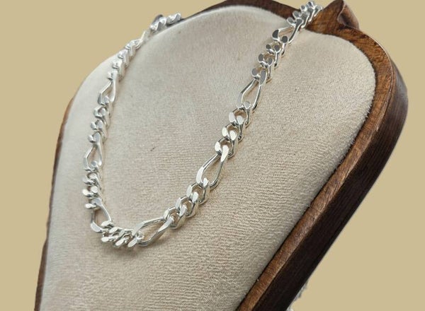 Zilveren figaro ketting met lobsterslot. 2026/415