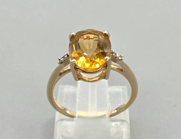 Vintage ring met edelsteen citrien en diamant. 2026/432