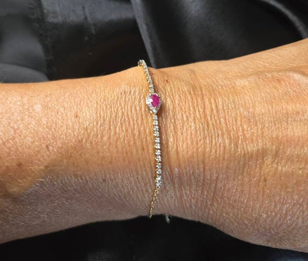 Vintage armband met edelsteen robijn en diamanten. 2026/449