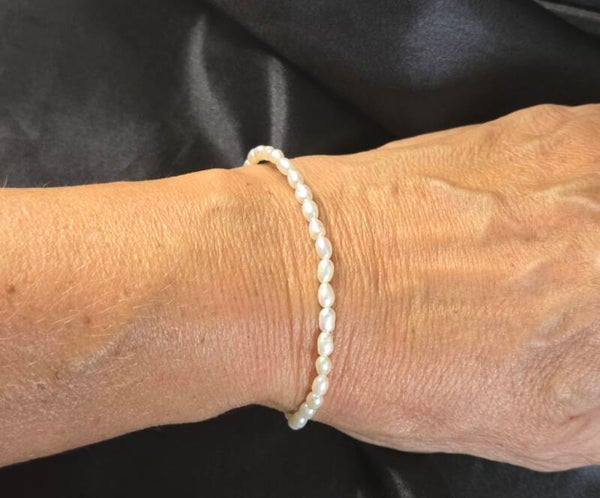 Zilveren Armband met Zoetwaterparels. 2026/481