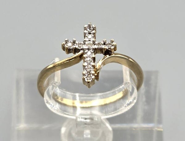 Vintage kruisje ring met diamanten. 2026/474