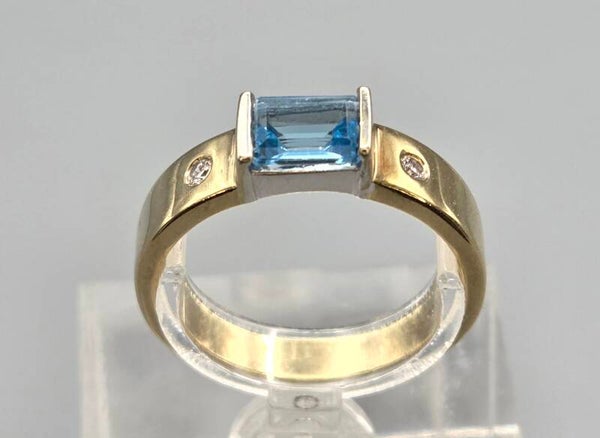 Vintage bi-color ring met edelsteen topaas en diamant. 2026/491