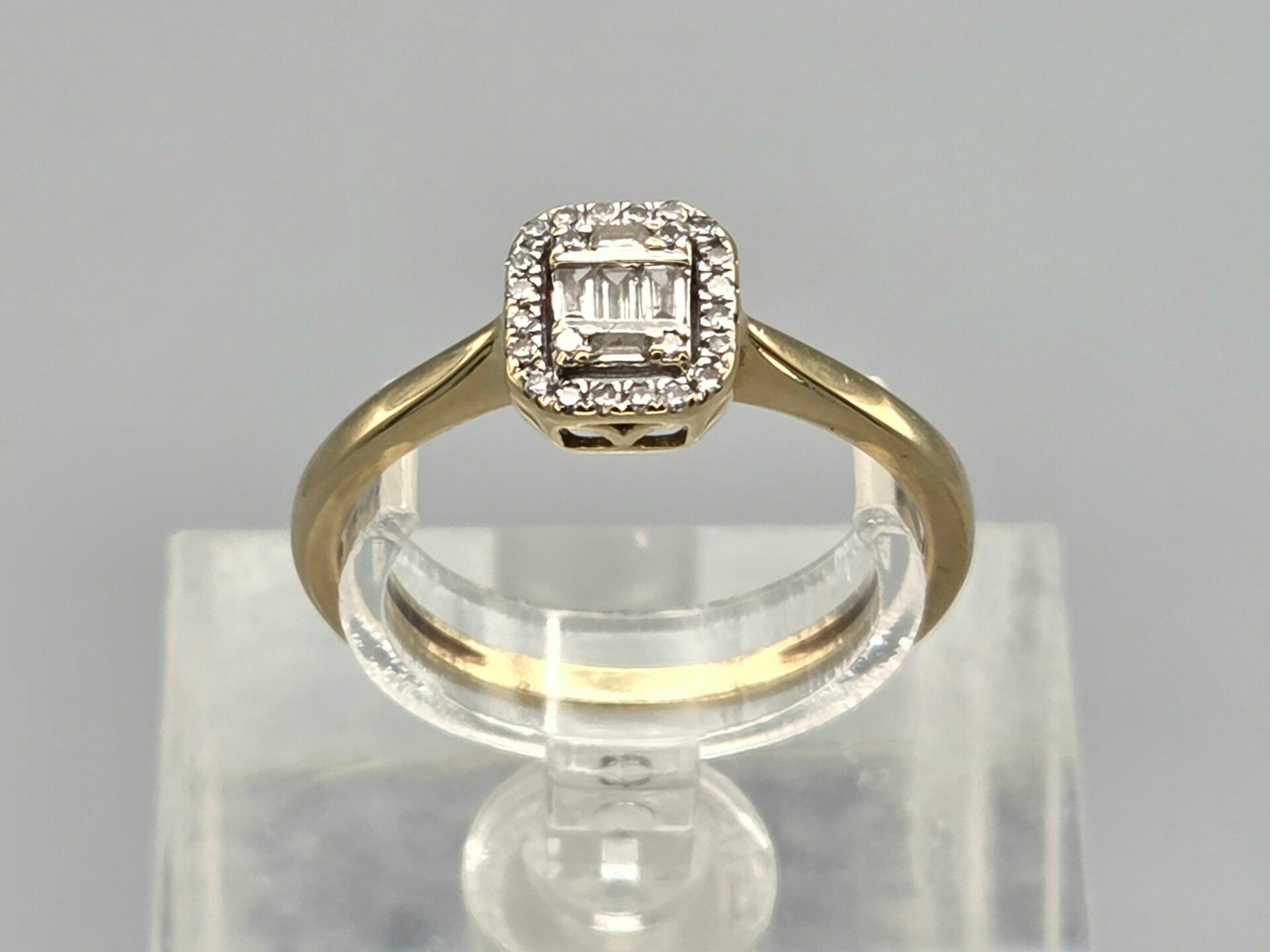 Vintage design ring met diamanten Ca: 0.30. ct. 2026/480