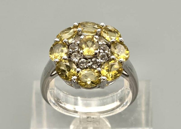 Vintage ring met gele citrien en witte topaas. 2026/522