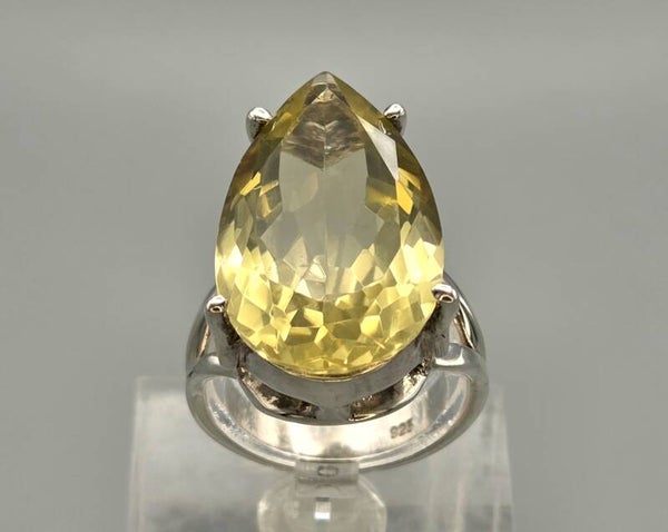 Vintage ring met peervormige chrysoberyl. 2026/515