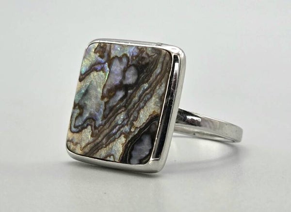 Zilveren ring met edelsteen paua/ abalone schelp. 2026/511