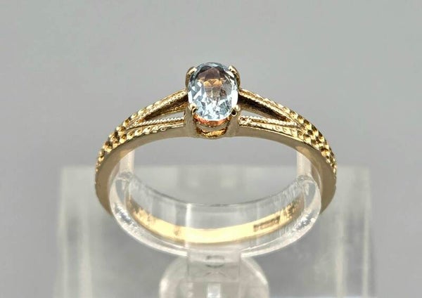 Vintage ring met edelsteen topaas. 2026/553