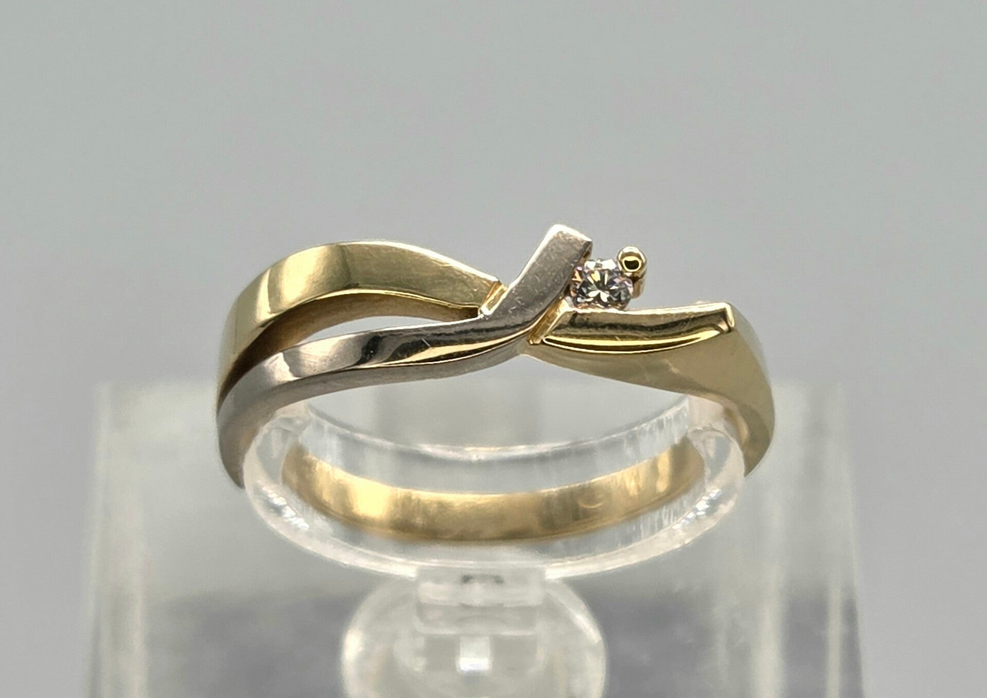 Vintage design bi-color ring met zirkonia. 2026/576