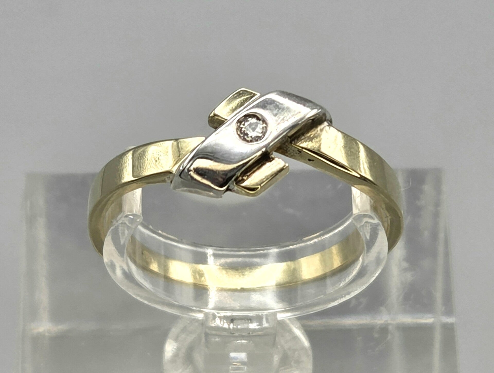 Vintage design bi-color ring met zirkonia. 2026/588