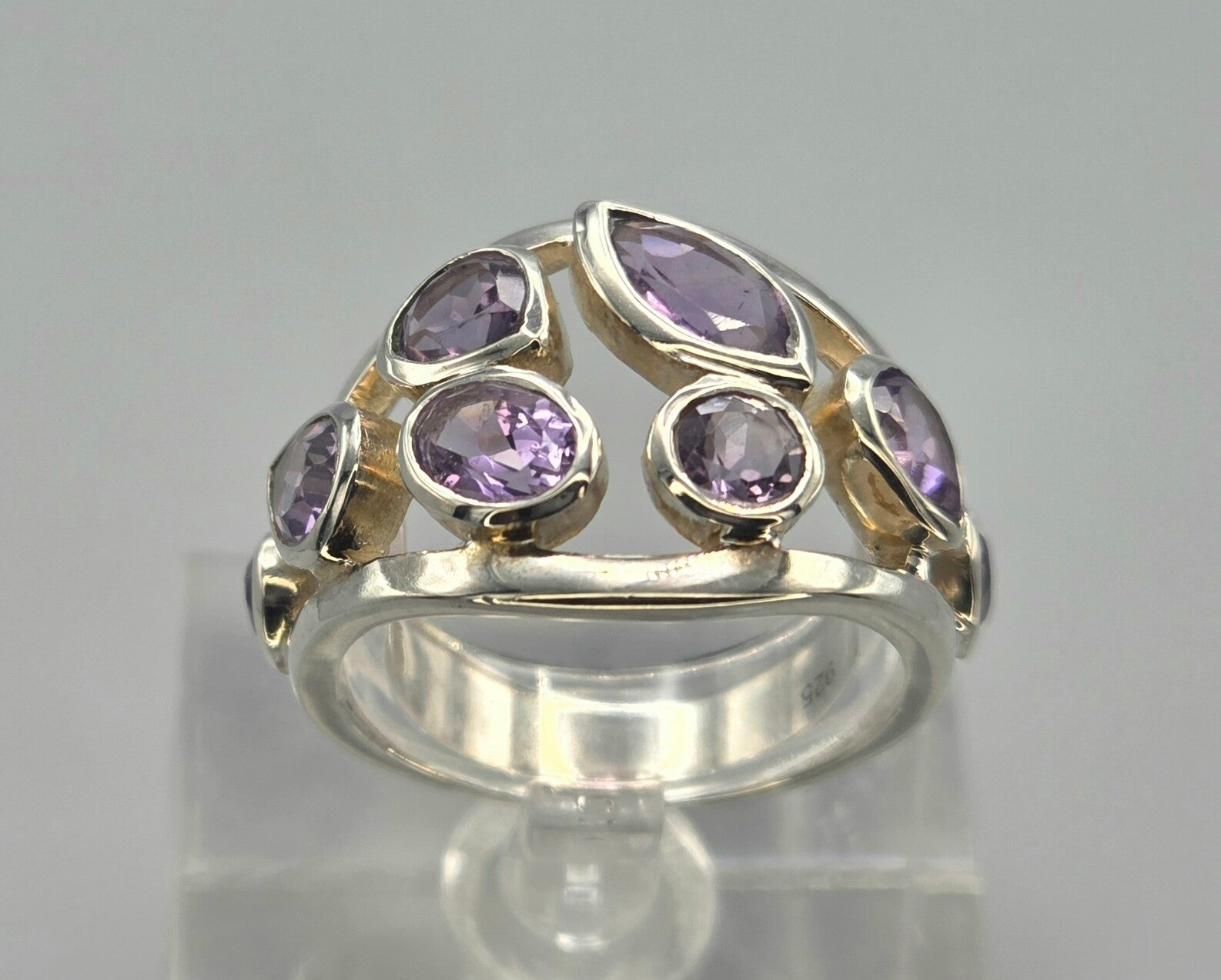 Zilveren Design Ring met Edelstenen Amethist. 2026/649