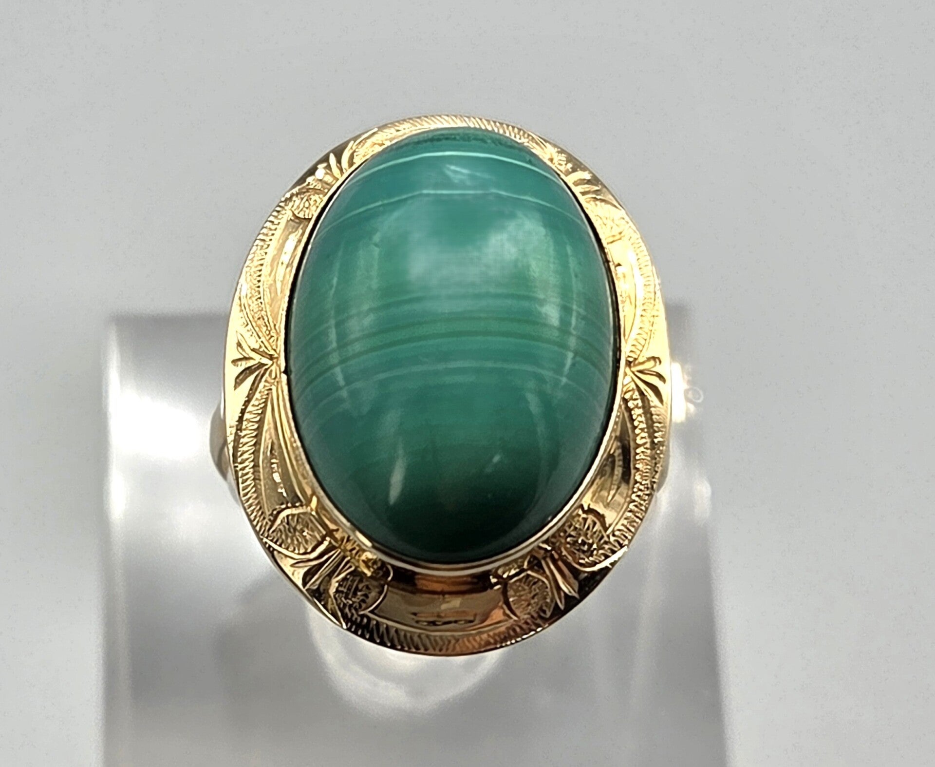 Vintage ring met edelsteen malachiet. 2026/595