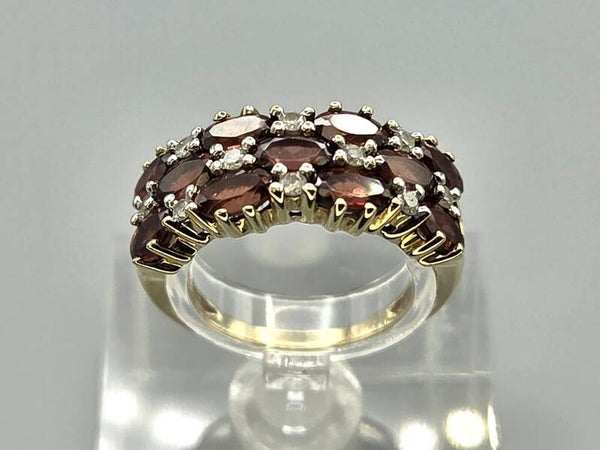 Vintage ring met edelsteen granaat en diamant.  2026/597
