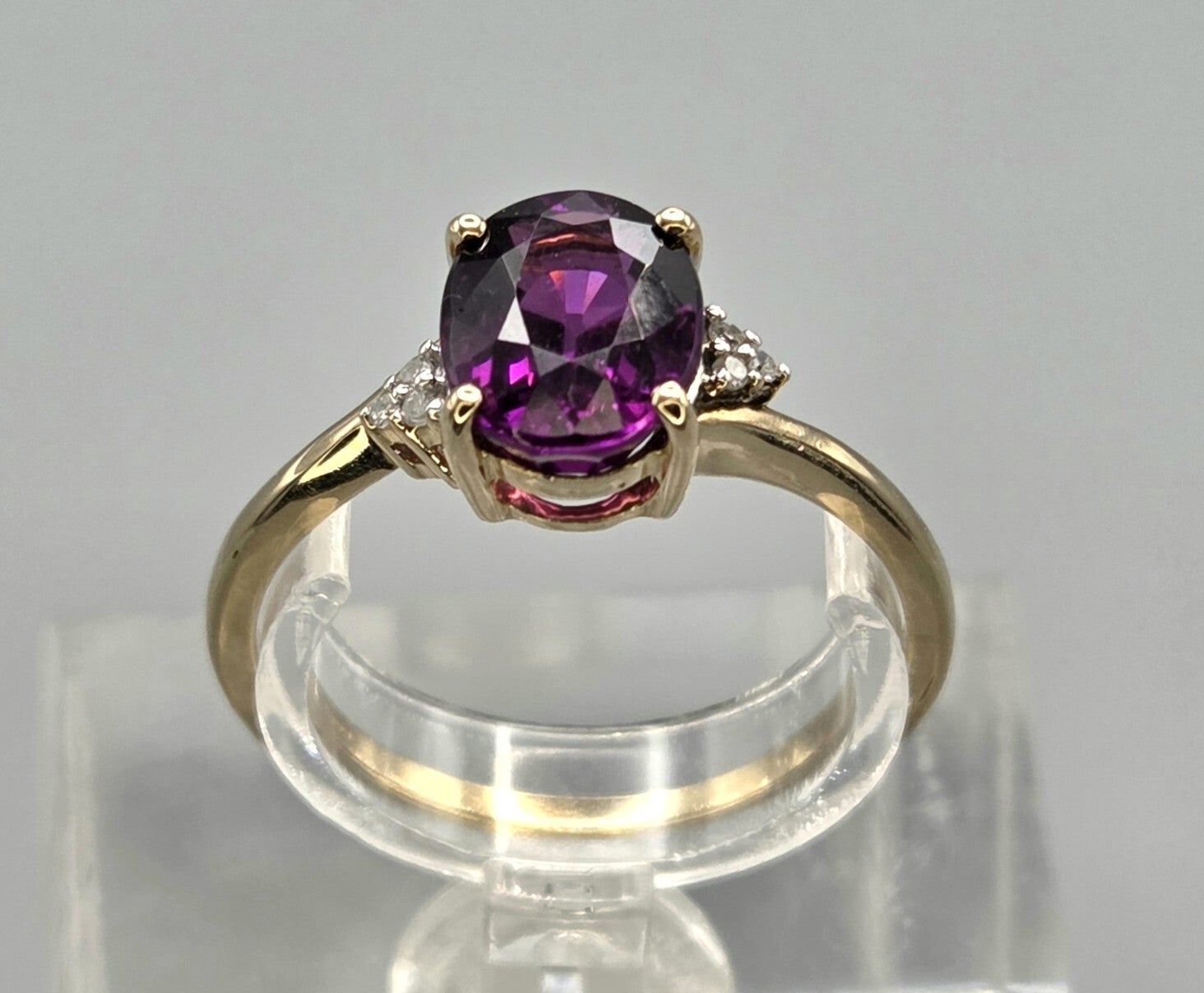 Vintage ring met edelsteen toermalijn en diamant. 2026/627