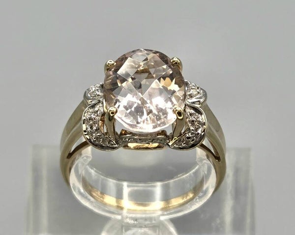 Vintage ring met edelsteen morganiet en diamant. 2026/613