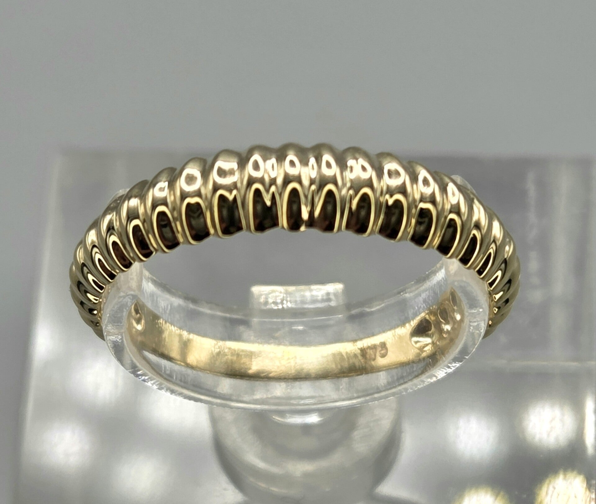 Vintage bewerkte ring. 2026/667
