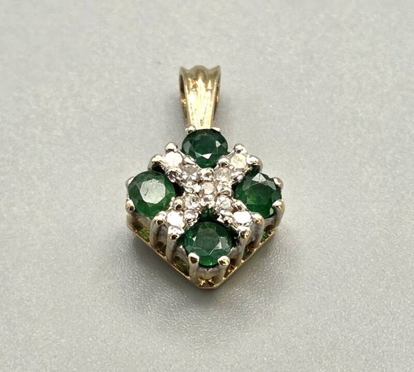 Vintage hanger met smaragd en diamant. 2026/609