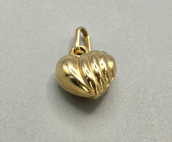 Vintage gouden hartje. 2026/630