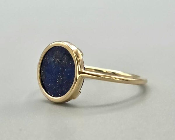 Vintage ring met edelsteen lapis lazuli. 2026/642