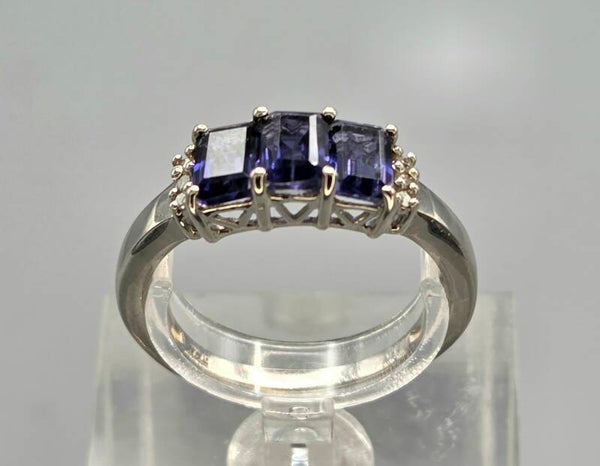 Zilveren ring met edelstenen tanzaniet en diamanten. 2026/670