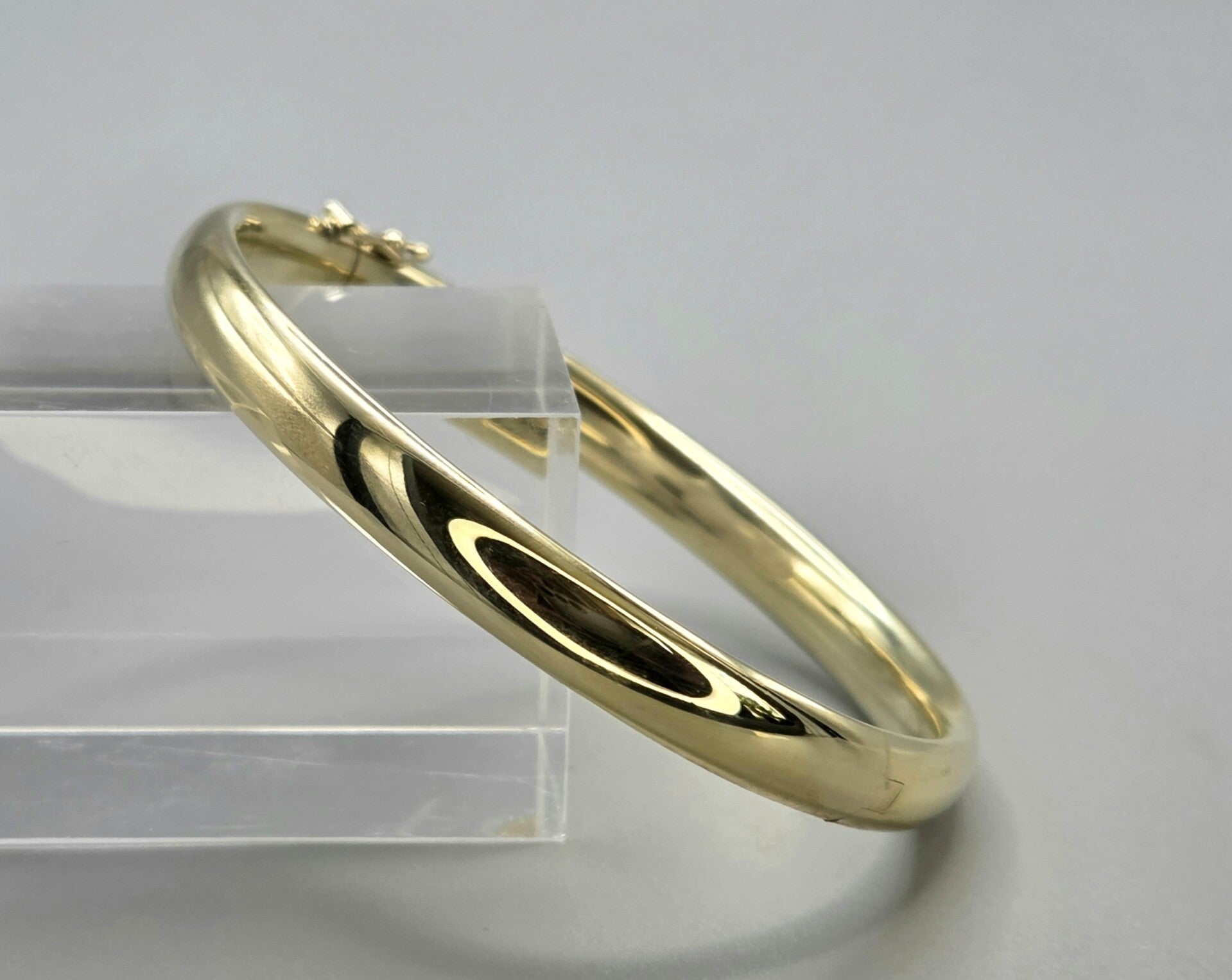 Gouden vintage classic bangle/slavenarmband. 2026/682