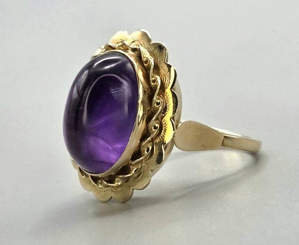 Vintage ring met edelsteen amethist. 2026/702