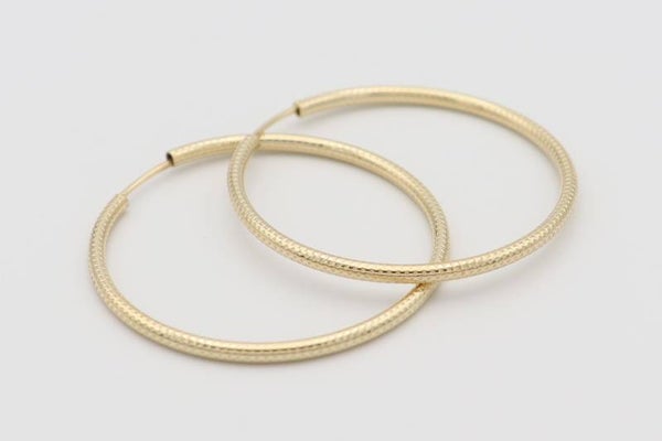 14 Karaat. Gouden bewerkte creool oorbellen. Nr: 2020: 8.