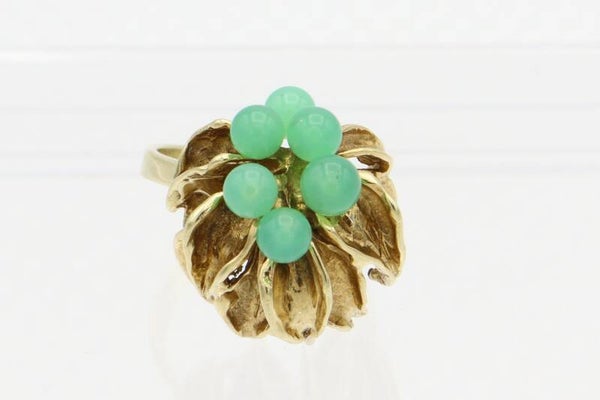 Gouden vintage ring met jade.. Maat: 16.8. 2021/196.