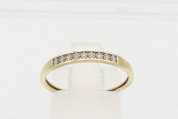 14 Karaats. Gouden vintage ring met 9x diamant . Maat: 17.5. Nr: 2021/246