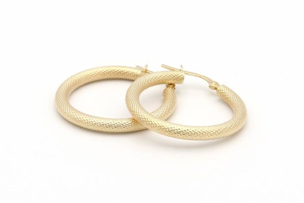 14 Karaat. Gouden bewerkte creool oorbellen. Nr: 2020: 61.