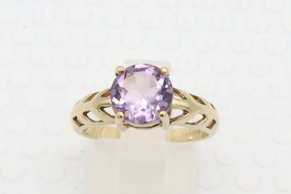 Vintage ring met amethist. Maat: 17.25. 2021/238.