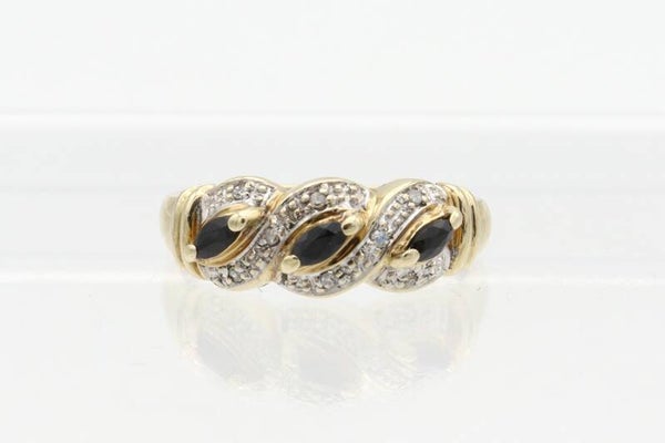 Vintage ring met onyx en diamant. Maat:17.1. 2021/317.