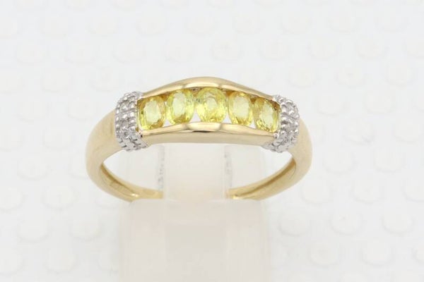 Vintage ring met gele saffier en diamant. Maat:20. 2021/315.