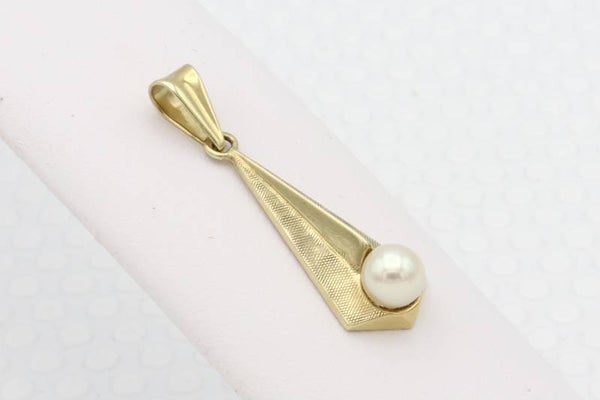 14 Karaat. Antieke Art Deco hanger met parel. Nr: 2020/187.