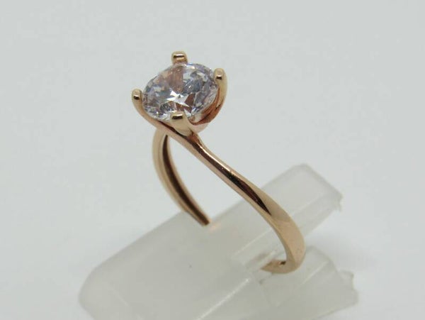 14 Karaat. Rosé ring met zirkonia. Maat: 16.3. Nr: 19/A205.
