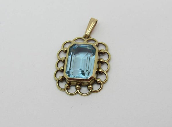 8 Karaat. Antieke  jugenstil hanger met topaas. Nr:19/A220.