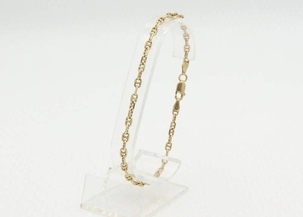 Gouden fantasieschakel armband. 2021/505.