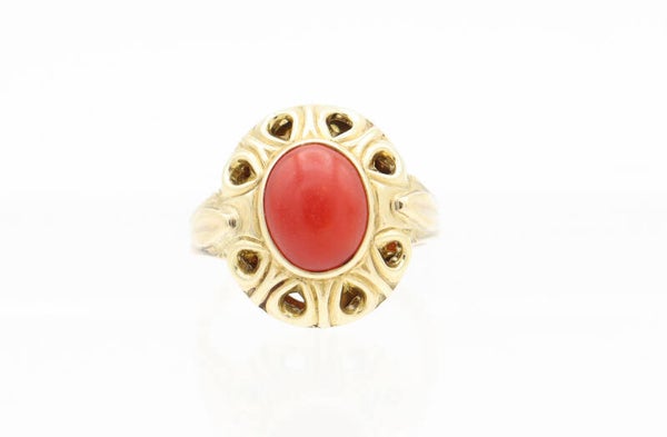 Antiek ring met bloedkoraal. Maat: 17.5. 2021/514.