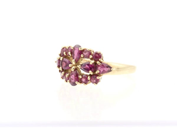 Vintage ring met toermalijn. Maat: 17.25. 2021/526.