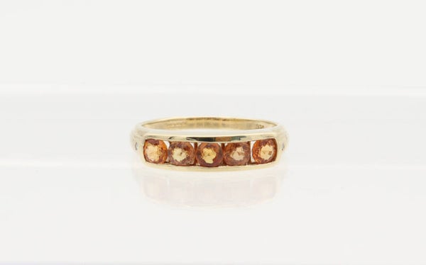 Vintage ring met saffier en diamant. Maat: 17. 2021/524.
