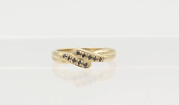 Vintage ring met saffier. Maat: 17.25. 2021/566.